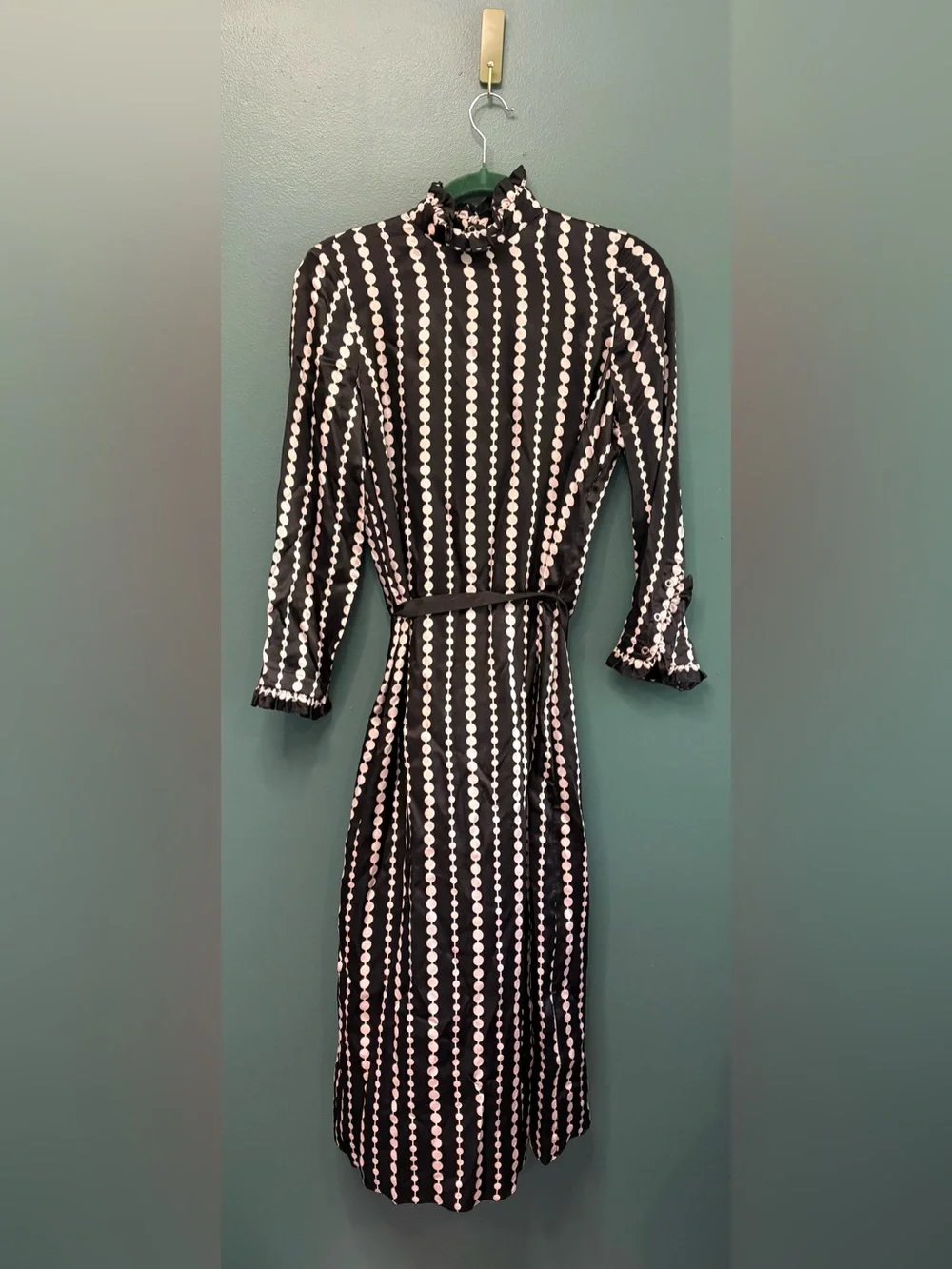 kate spade Black and White Vertical Dot-Stripe Silk Long Sleeve Midi Dress 4 - Picture 2 of 5